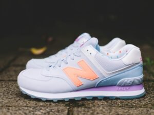 New Balance 270